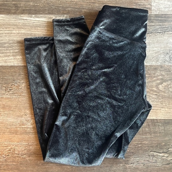 FINAL PRICE Victoria’s Secret Velvet - Like Leggings - Picture 1 of 6